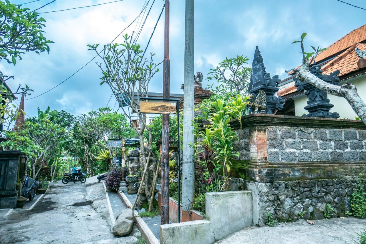 Saputra Guesthouse Ubud  Exterior photo